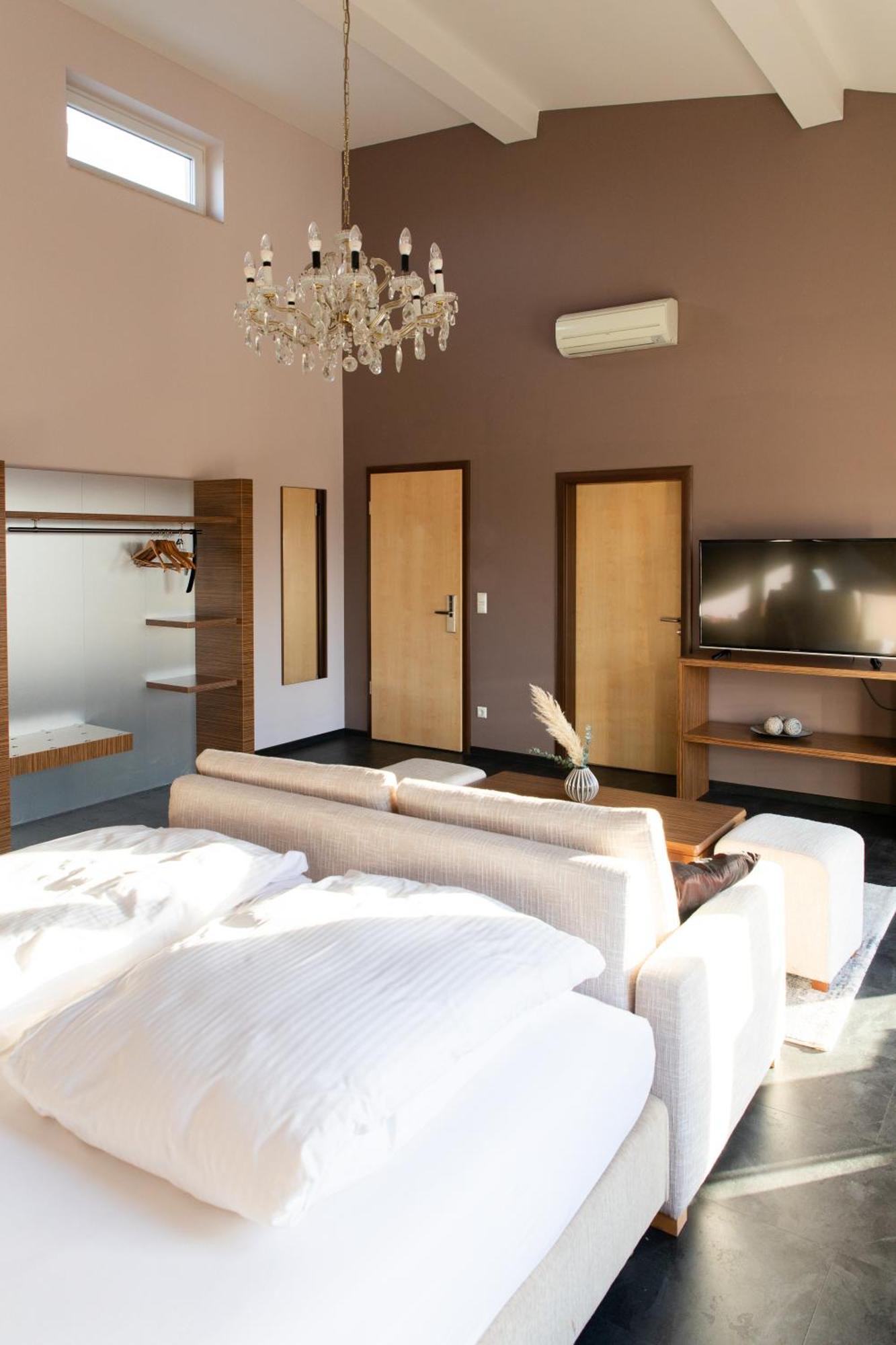 Mein Schlosshotel ホイゼンシュタム エクステリア 写真